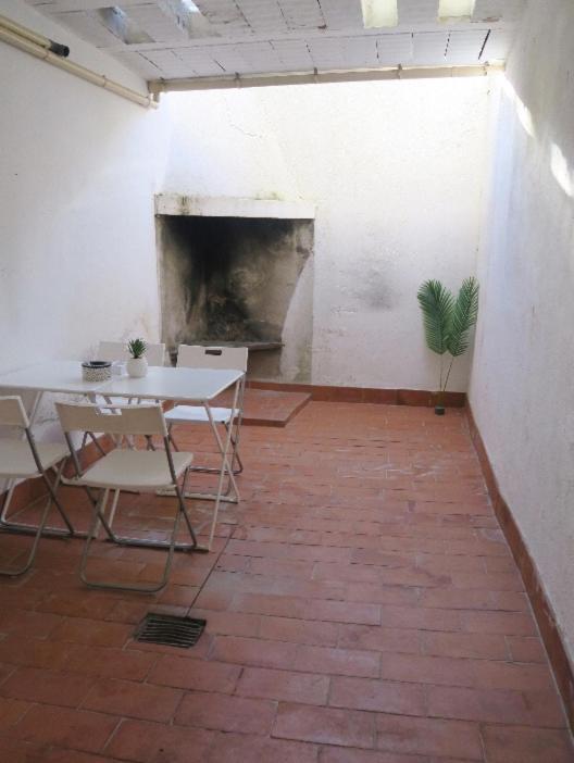Appartement Rdc, Patio Tourbes Exterior photo